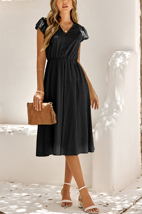 Beautifully Finished Dress in a Timeless Design