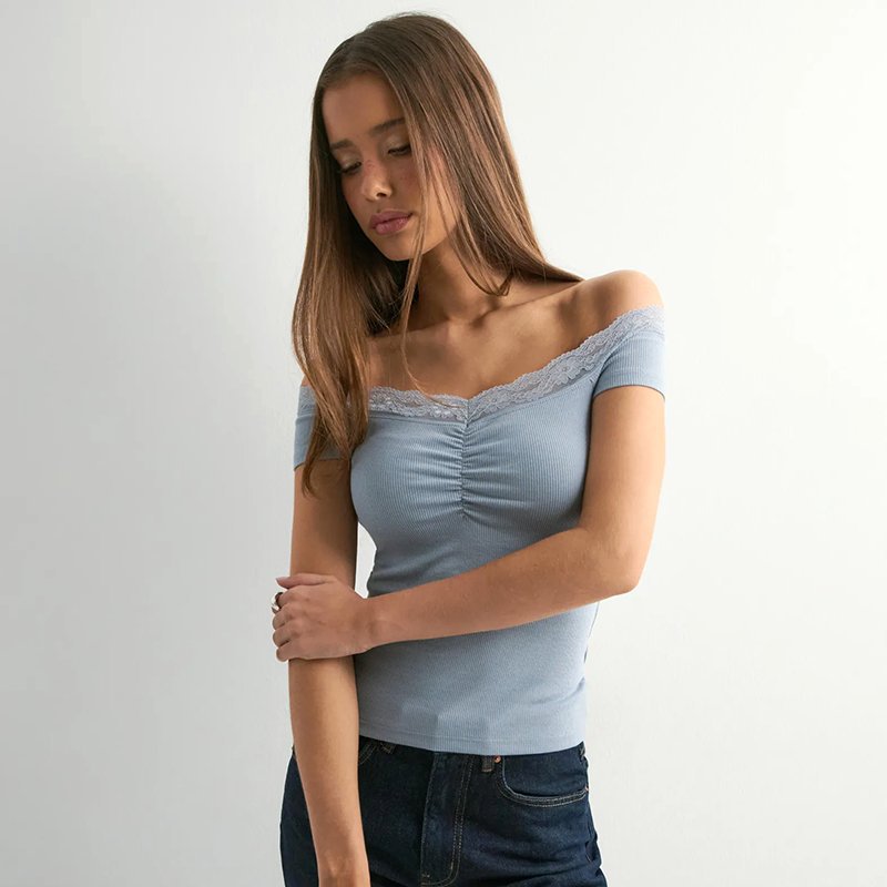 Classic Vintage & Enduringly Stylish Top