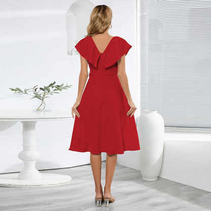 Well Tailored Dress with a Graceful Silhouette
