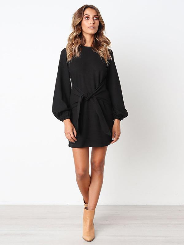 Effortlessly Elegant Dress with a Timeless Design