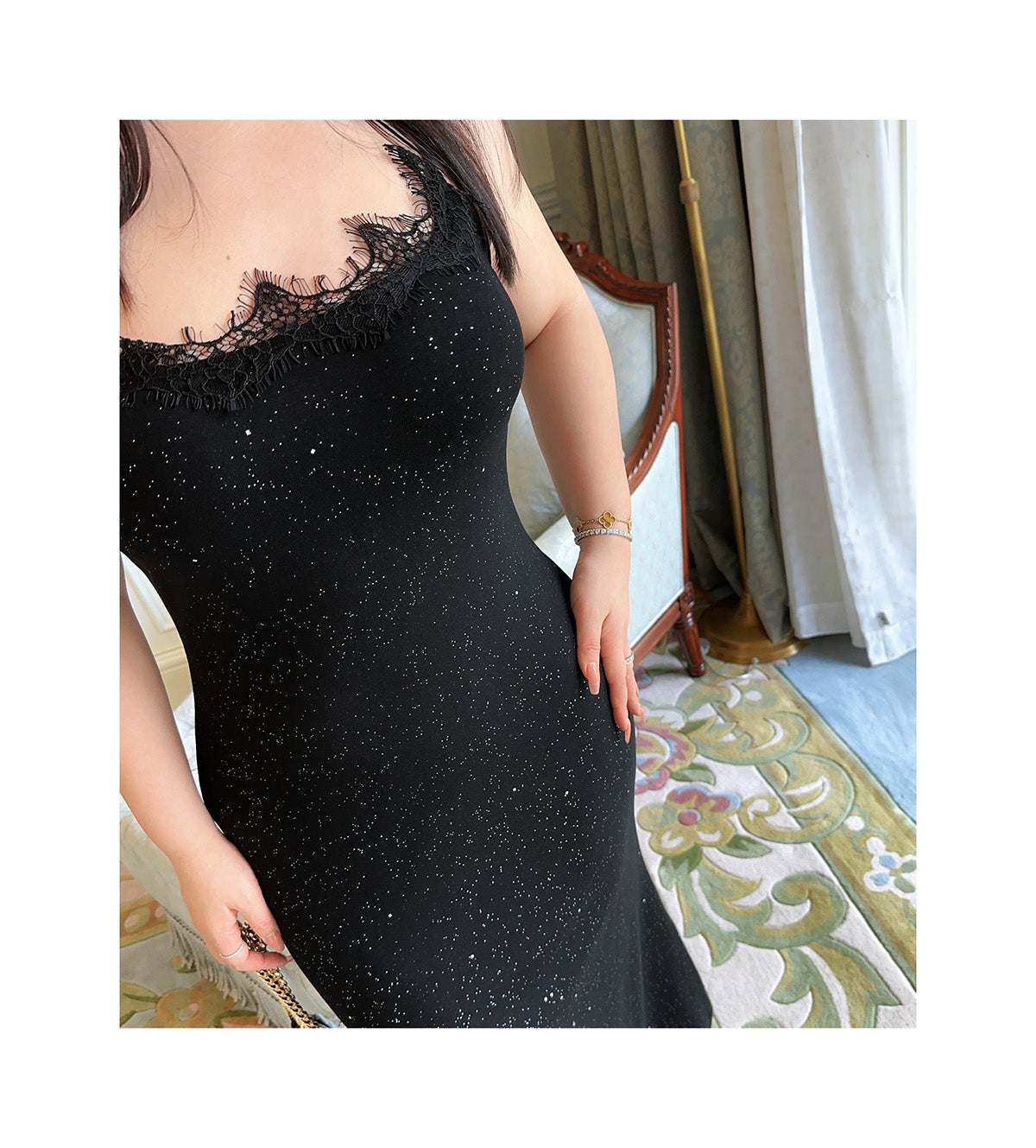 Well Tailored Dress with a Graceful Silhouette