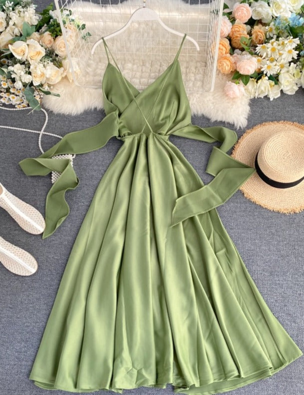Effortlessly Elegant Dress with a Timeless Design