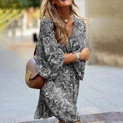 Well Tailored Dress with a Graceful Silhouette