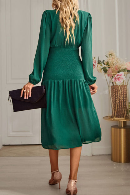 Sophisticated Dress with a Clean Classic Look