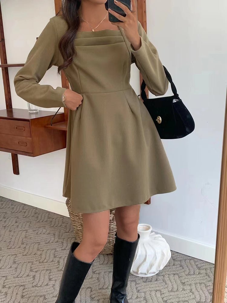 Well Tailored Dress with a Graceful Silhouette