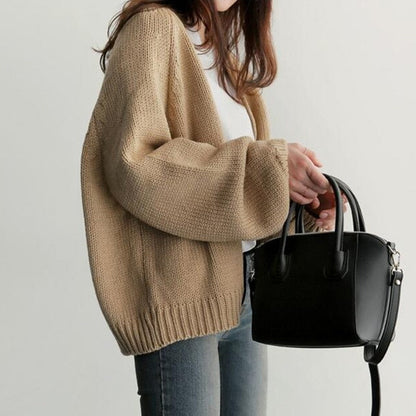 Elegantly Styled Cardigan for Everyday Wear