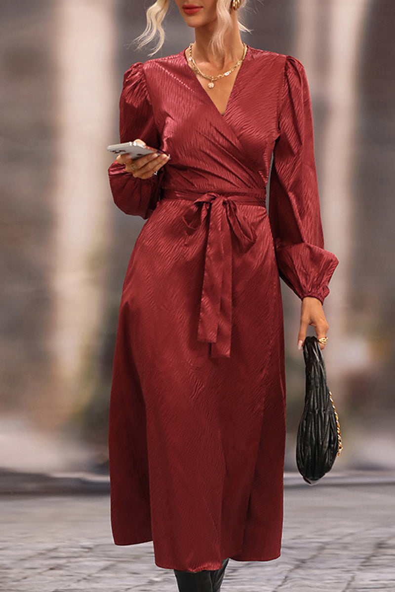 Well Tailored Dress with a Graceful Silhouette