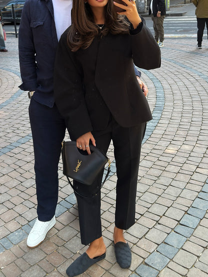 Well Tailored Jacket with a Graceful Silhouette