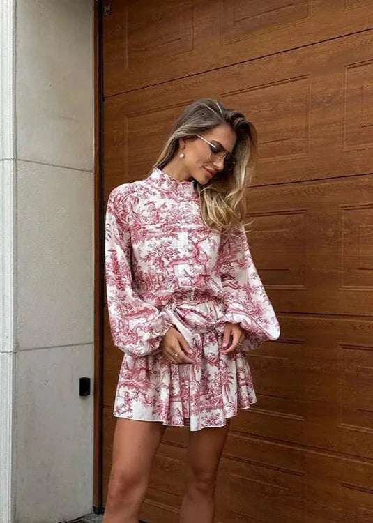 Classic Vintage Dress with a Flattering Fit