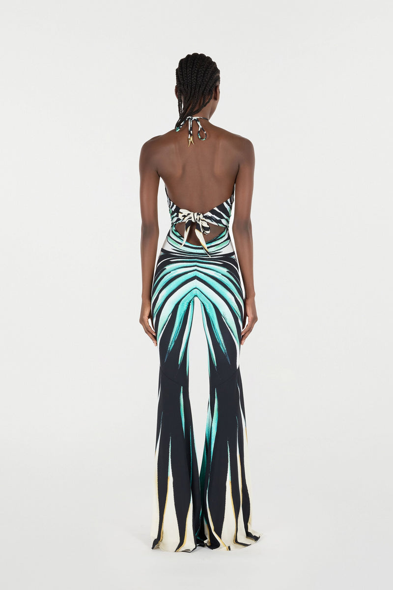 Gracefully Styled Garment for Any Occasion