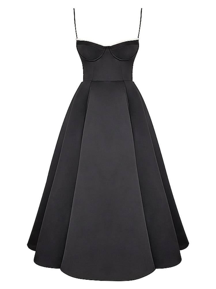 Well Tailored Dress with a Graceful Silhouette