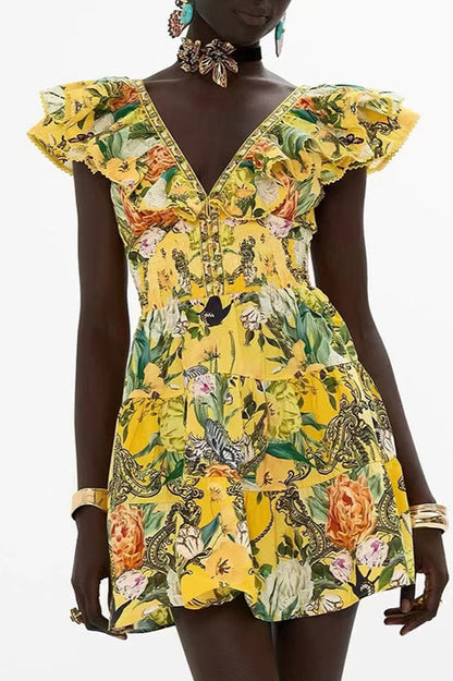 Beautifully Finished Dress in a Timeless Design