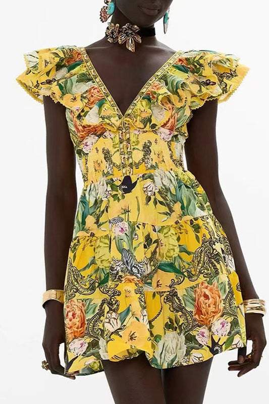 Beautifully Finished Dress in a Timeless Design