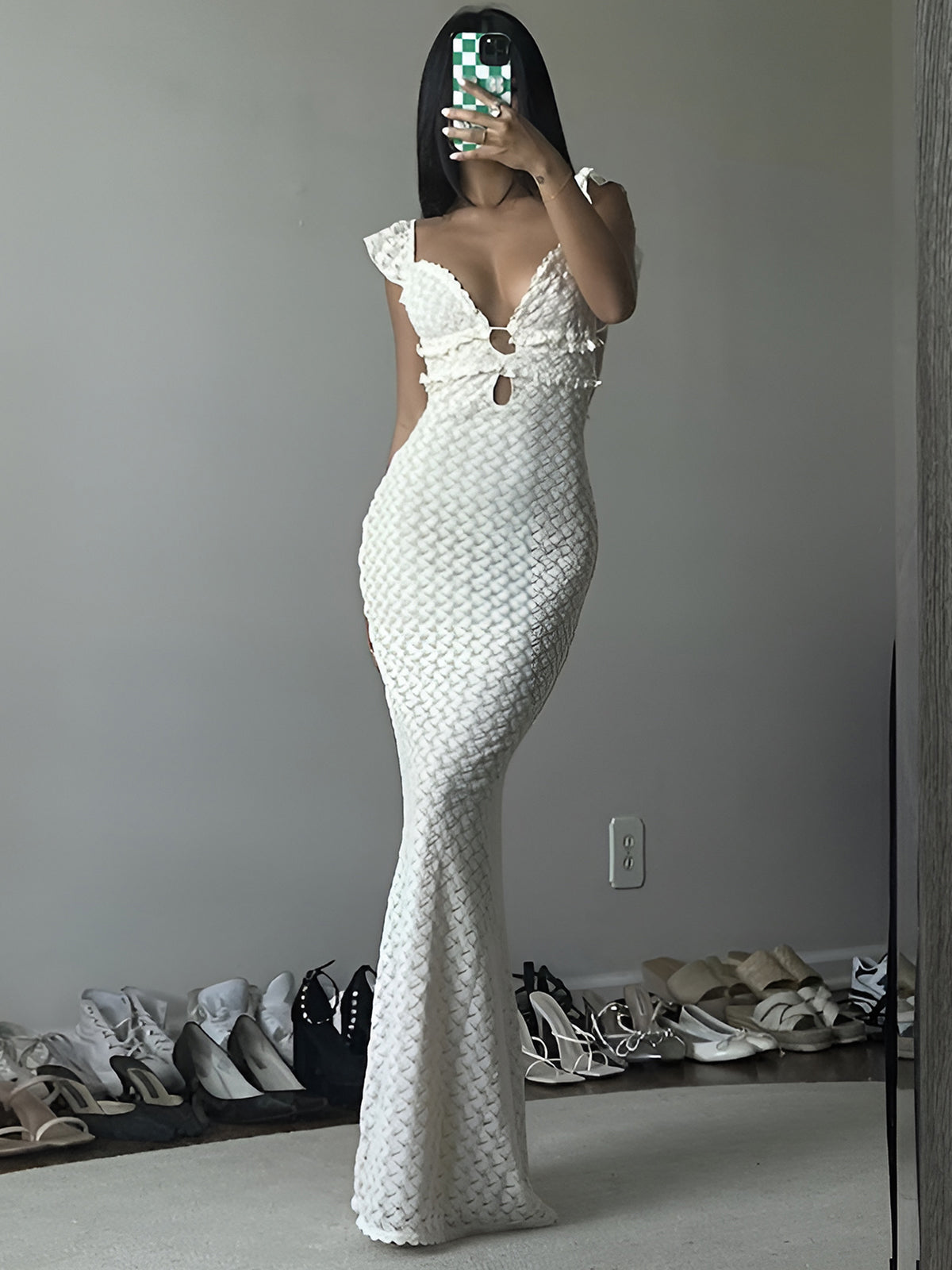 Gracefully Styled Dress for Any Occasion