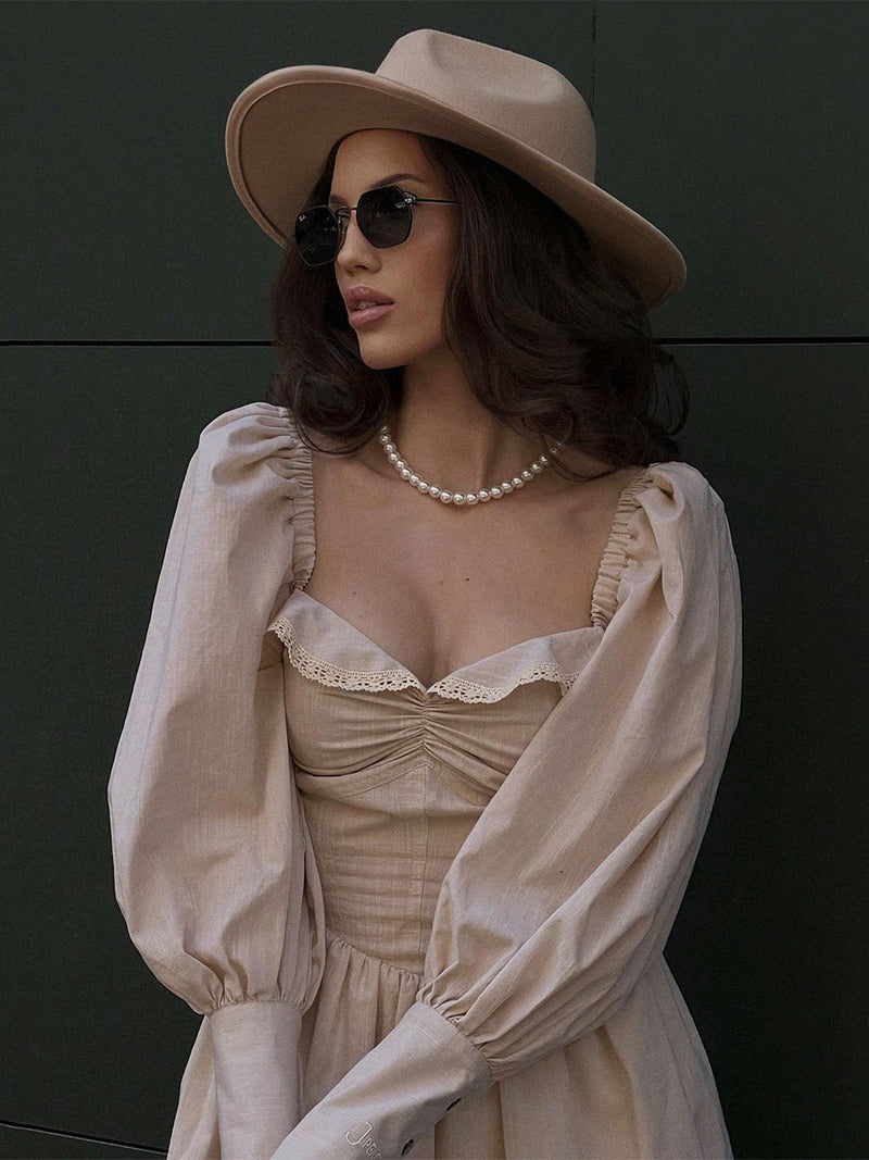 Beautifully Finished Dress in a Timeless Design