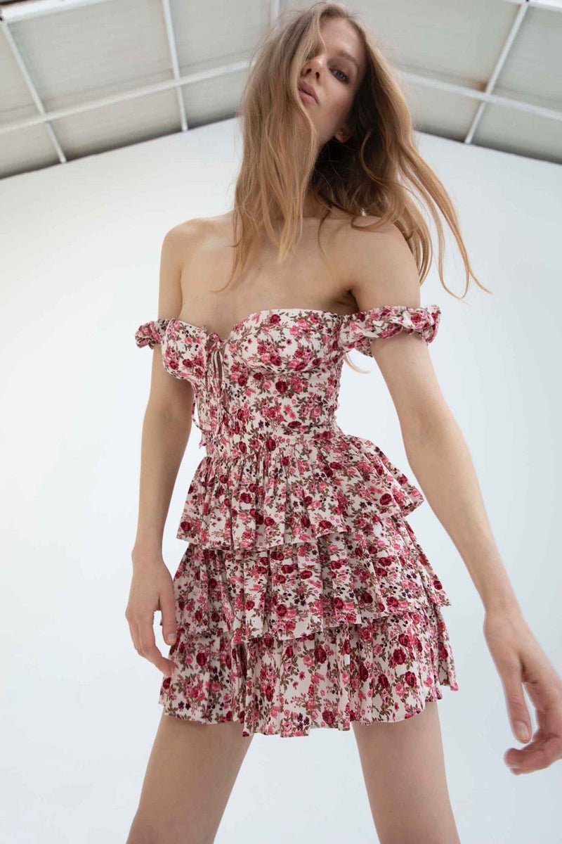 Classic Vintage & Enduringly Stylish Dress