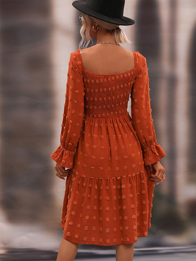 Beautifully Finished Dress in a Timeless Design