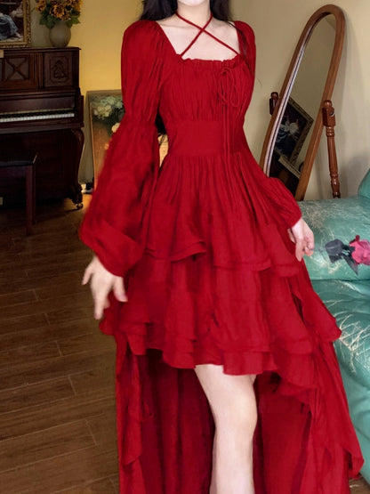 Well Tailored Dress with a Graceful Silhouette