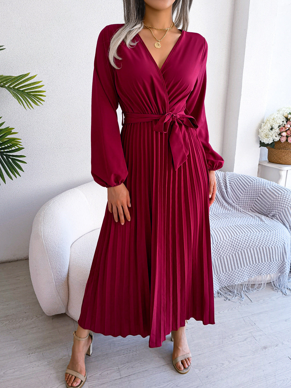 Gracefully Styled Dress for Any Occasion