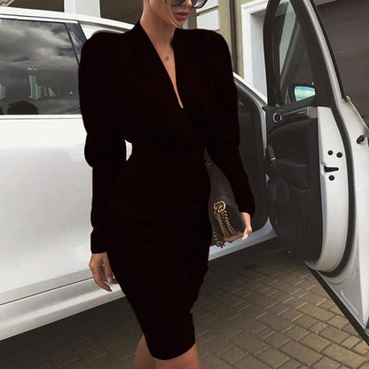 Well Tailored Dress with a Graceful Silhouette