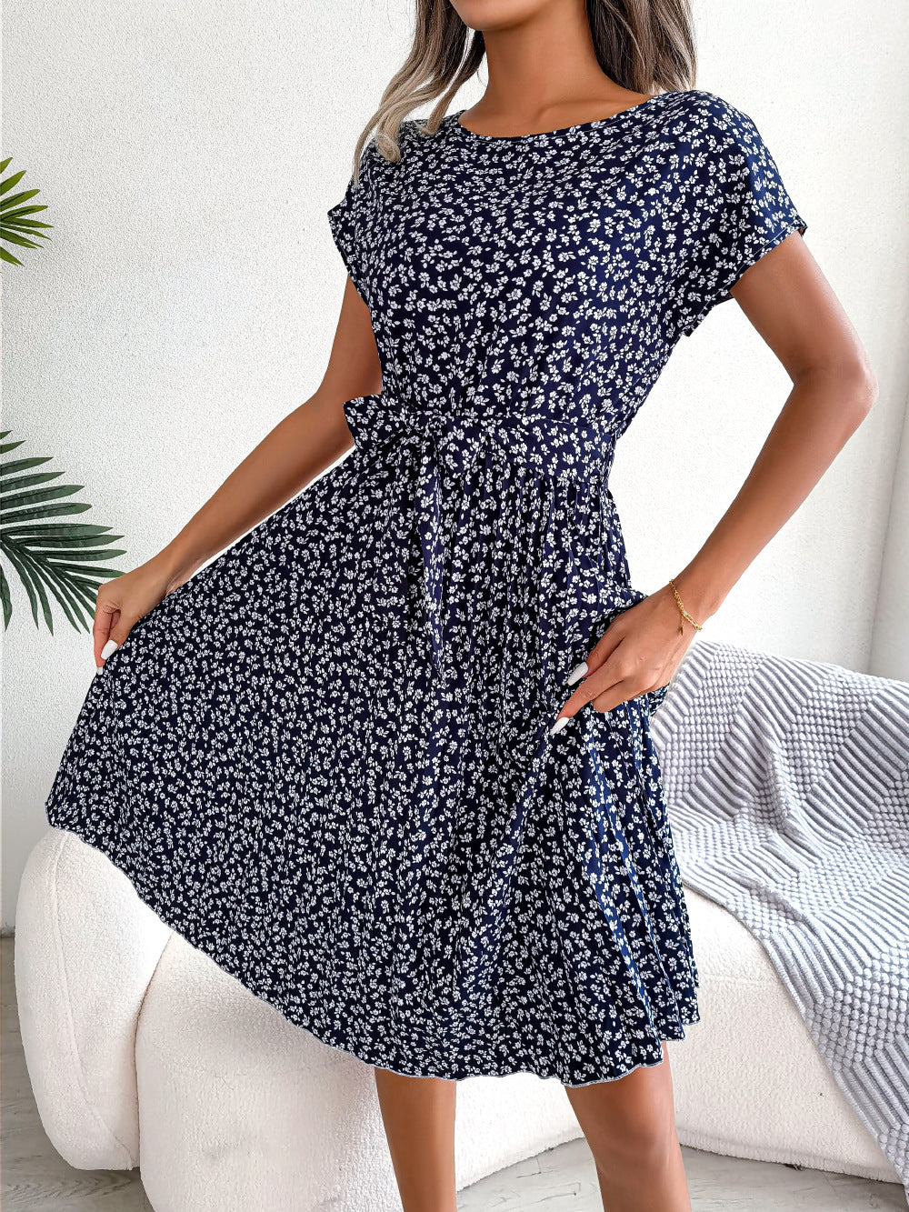 Beautifully Finished Dress in a Timeless Design