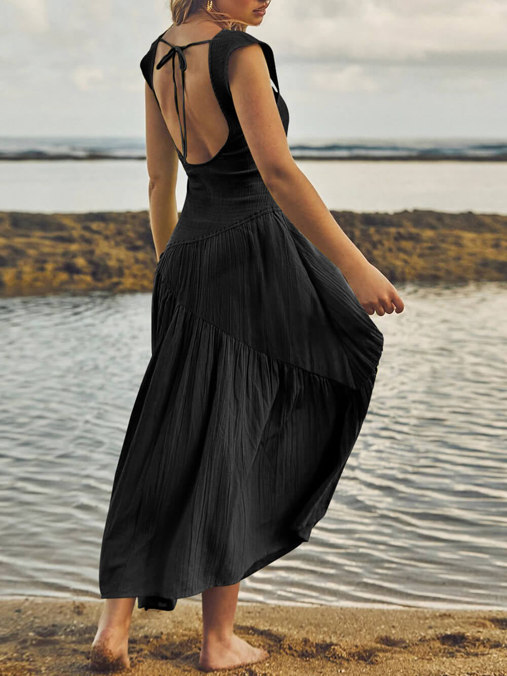 Classic Vintage Dress with a Flattering Fit