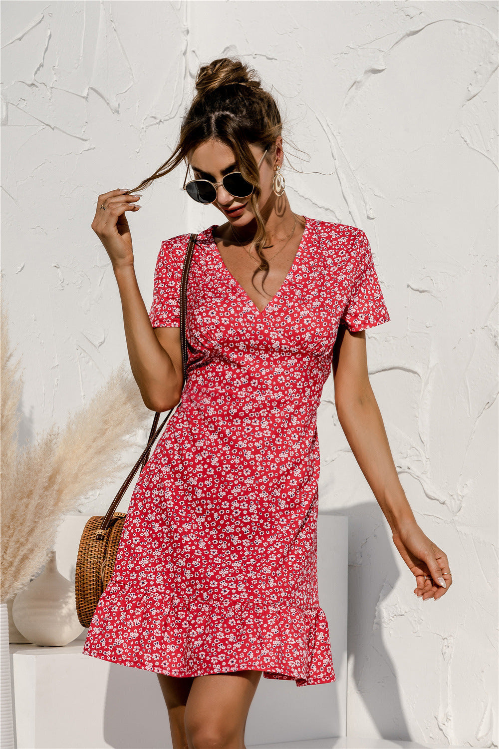 Beautifully Finished Dress in a Timeless Design