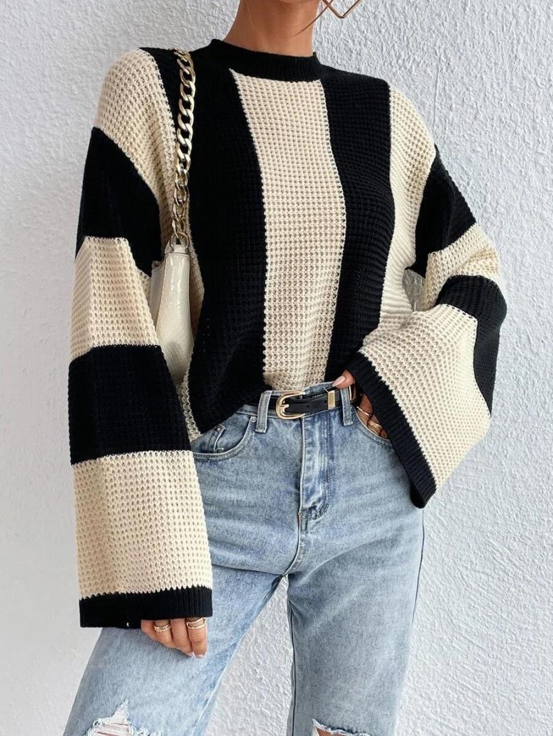 Classic Vintage Sweater with a Flattering Fit