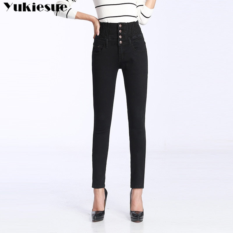 Polished Pants with an Effortless Classic Look