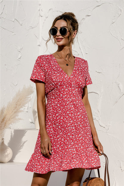 Beautifully Finished Dress in a Timeless Design