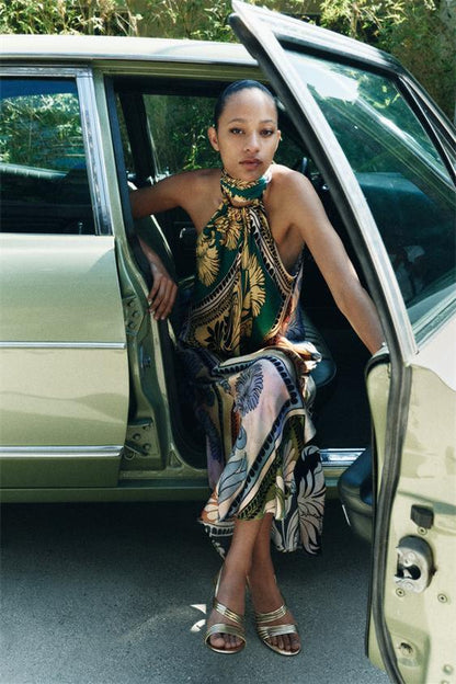 Classic Vintage & Enduringly Stylish Dress