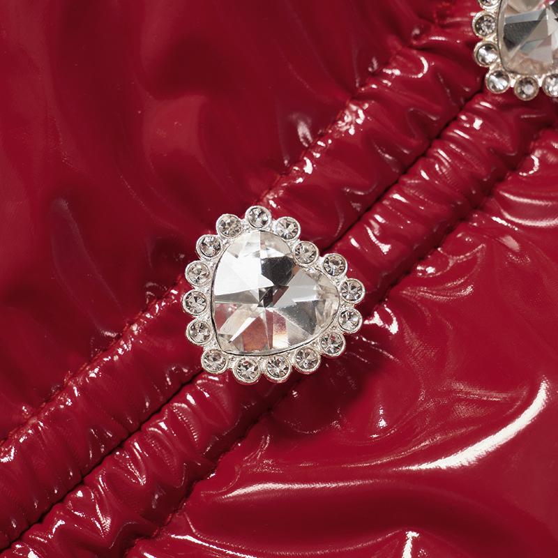 Beautifully Finished Garment in a Timeless Design