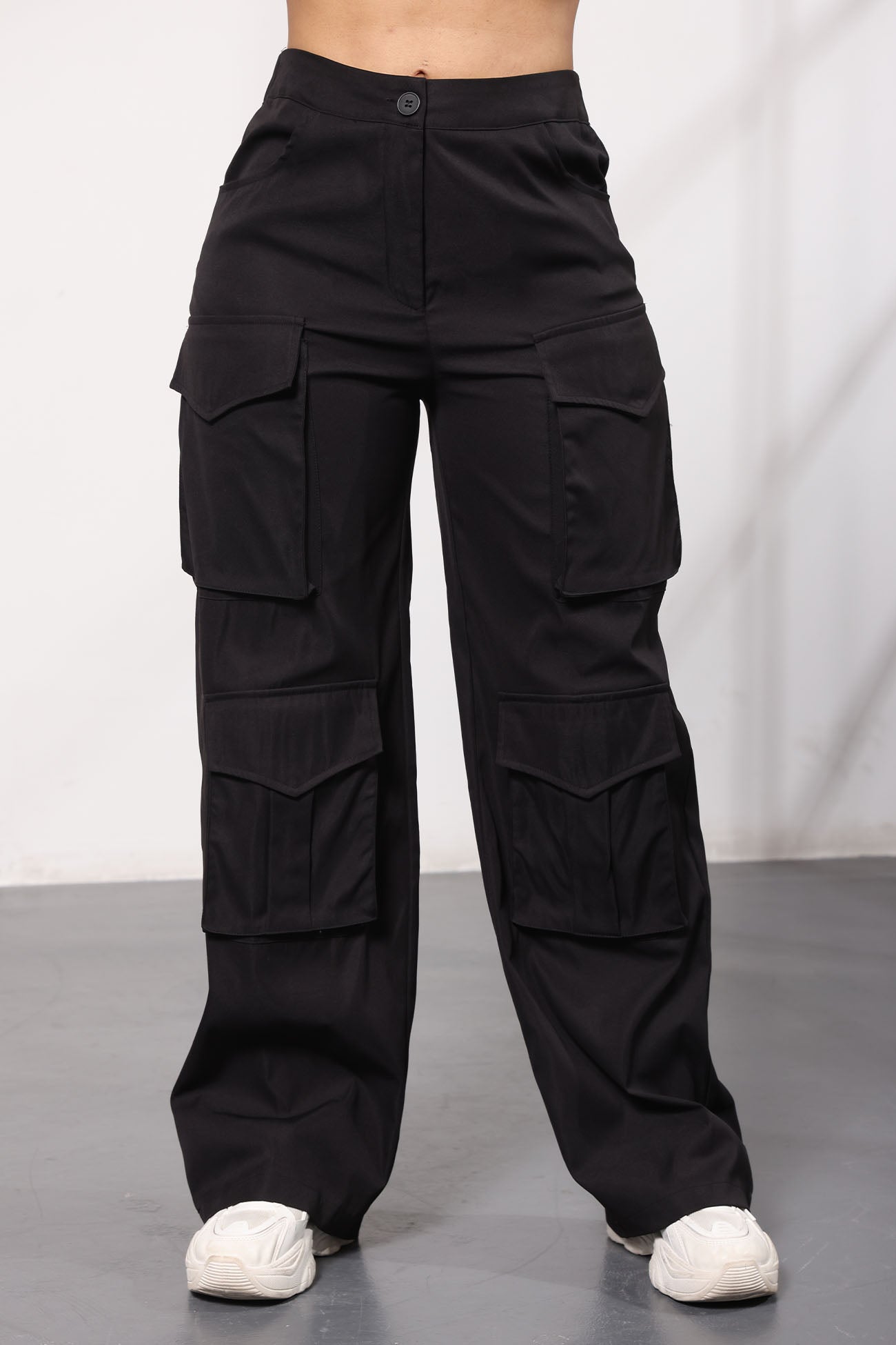 Gracefully Styled Pants for Any Occasion