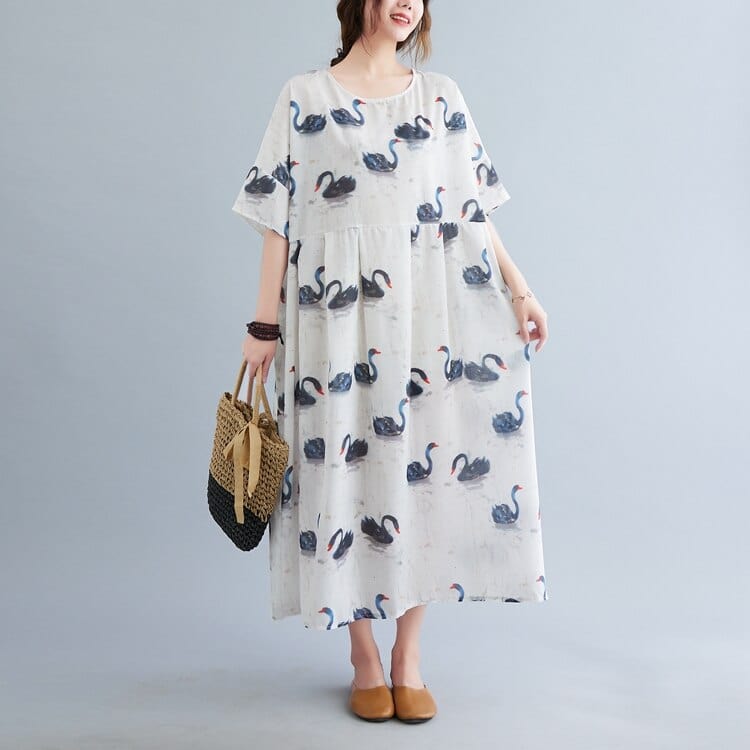 Classic Vintage Dress with a Flattering Fit
