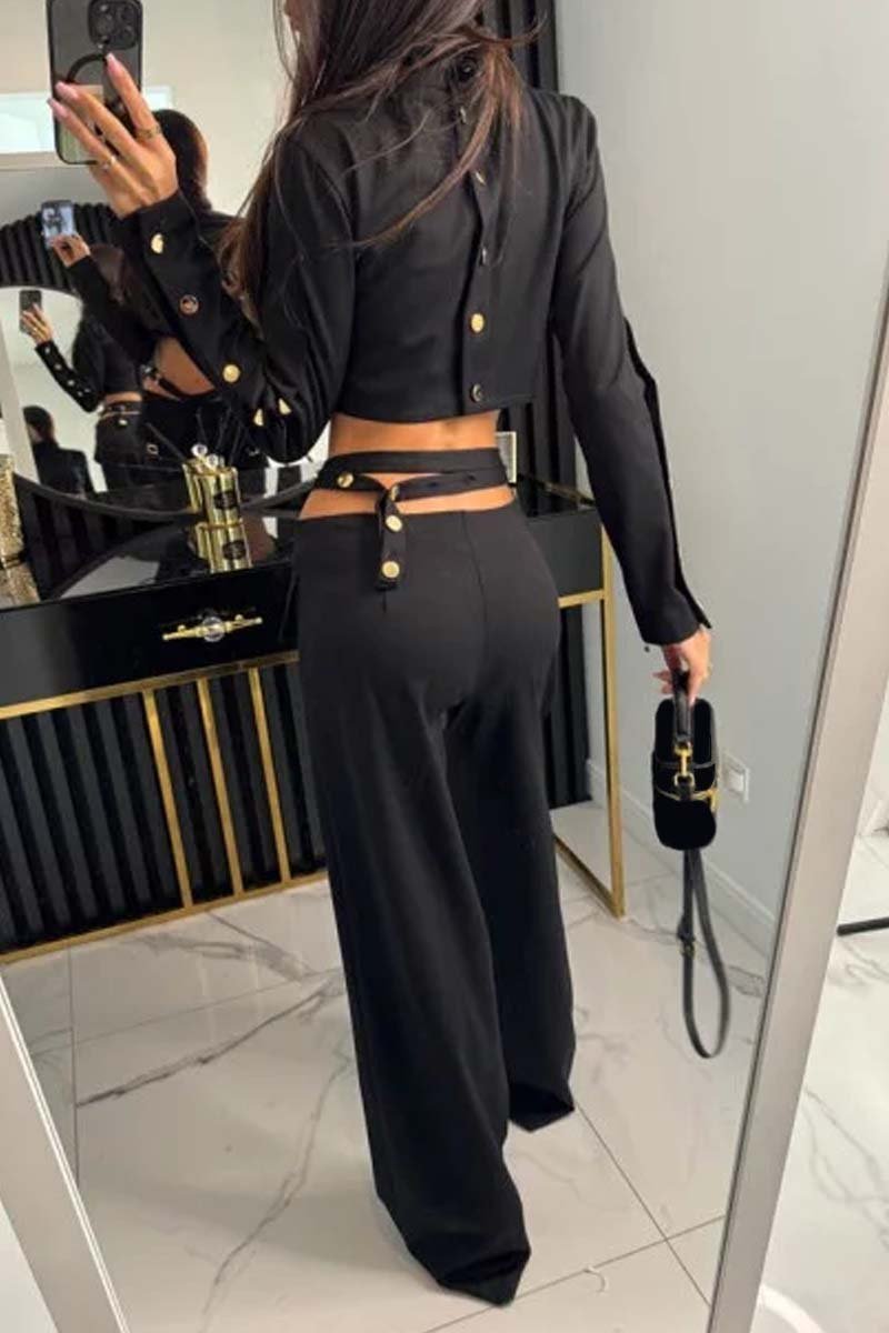 Well Tailored Pants with a Graceful Silhouette