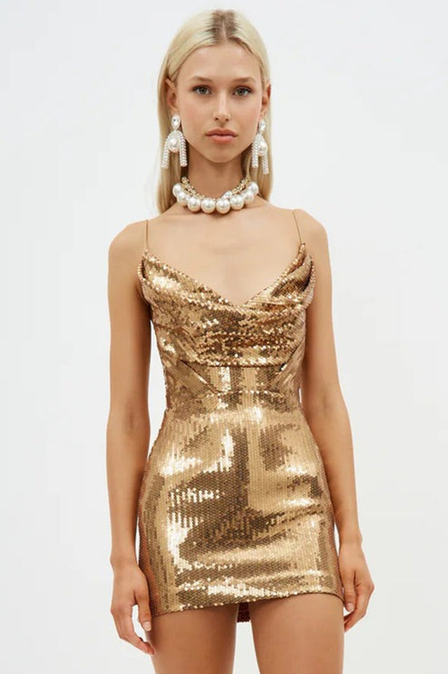 Beautifully Finished Dress in a Timeless Design