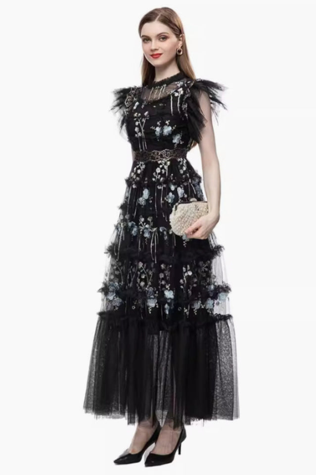 Gracefully Styled Dress for Any Occasion