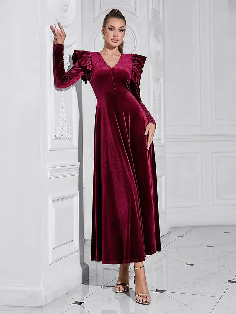 Beautifully Crafted Dress in a Classic Style
