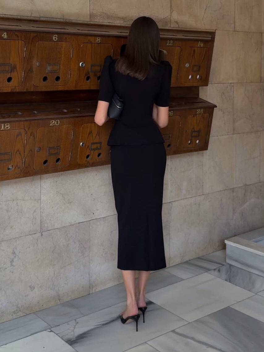 Polished Top with an Effortless Classic Look