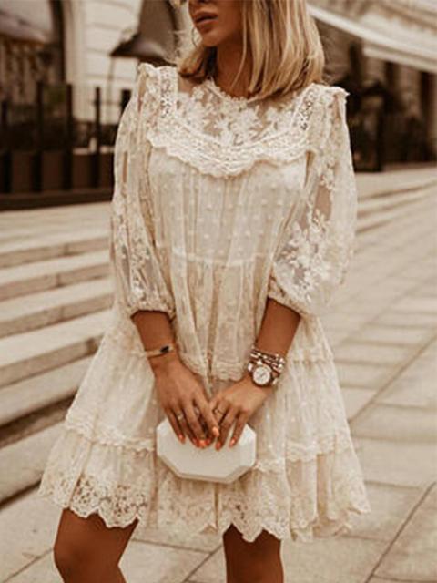 Beautifully Finished Dress in a Timeless Design