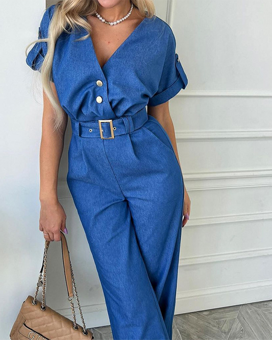 Effortlessly Elegant Garment with a Timeless Design