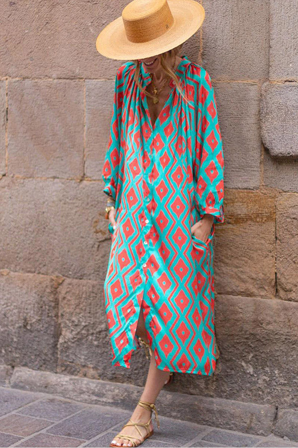 Beautifully Finished Dress in a Timeless Design
