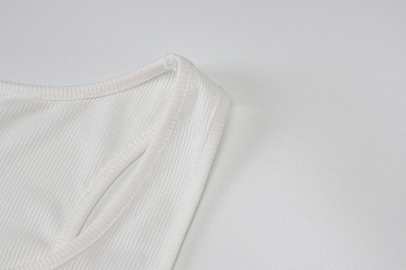 Well Tailored Garment with a Graceful Silhouette