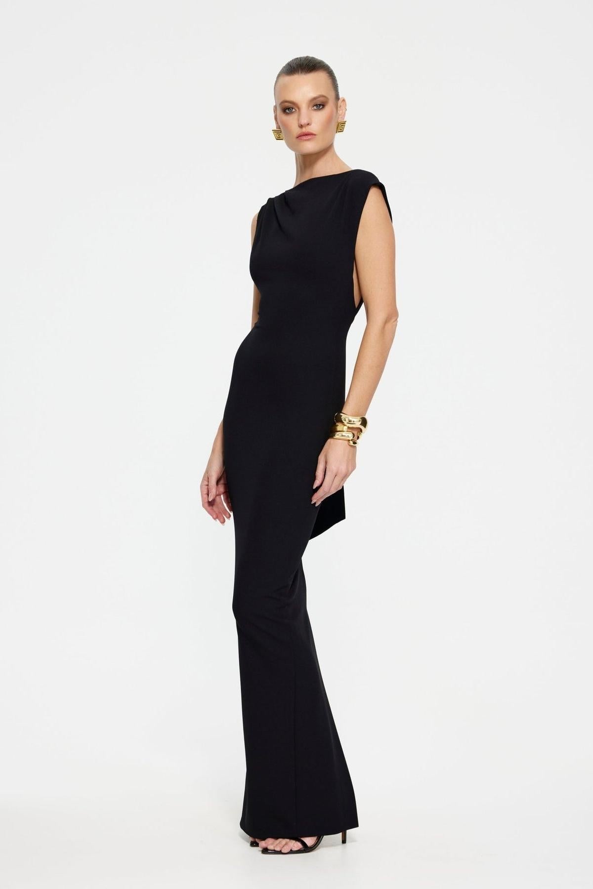 Effortlessly Elegant Dress with a Timeless Design