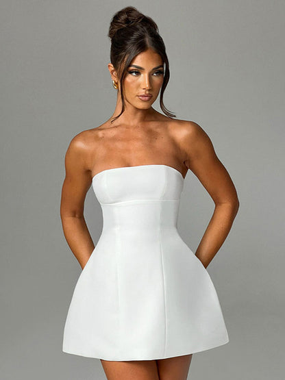 Beautifully Finished Dress in a Timeless Design