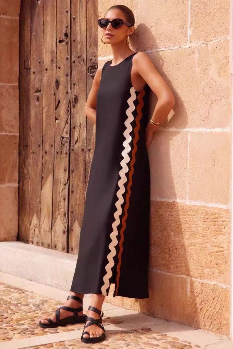 Classic Vintage & Enduringly Stylish Dress