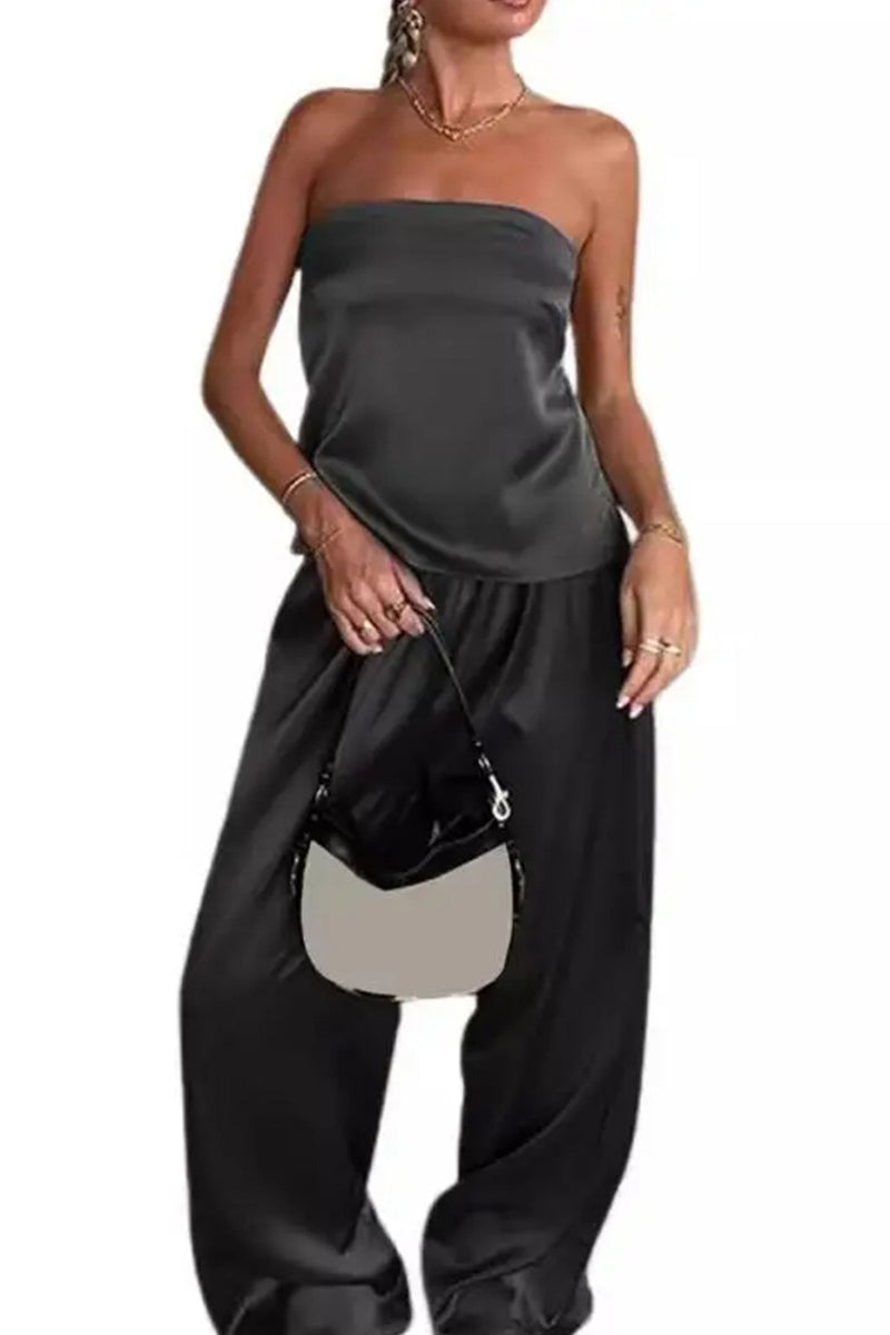 Effortlessly Elegant Pants with a Timeless Design