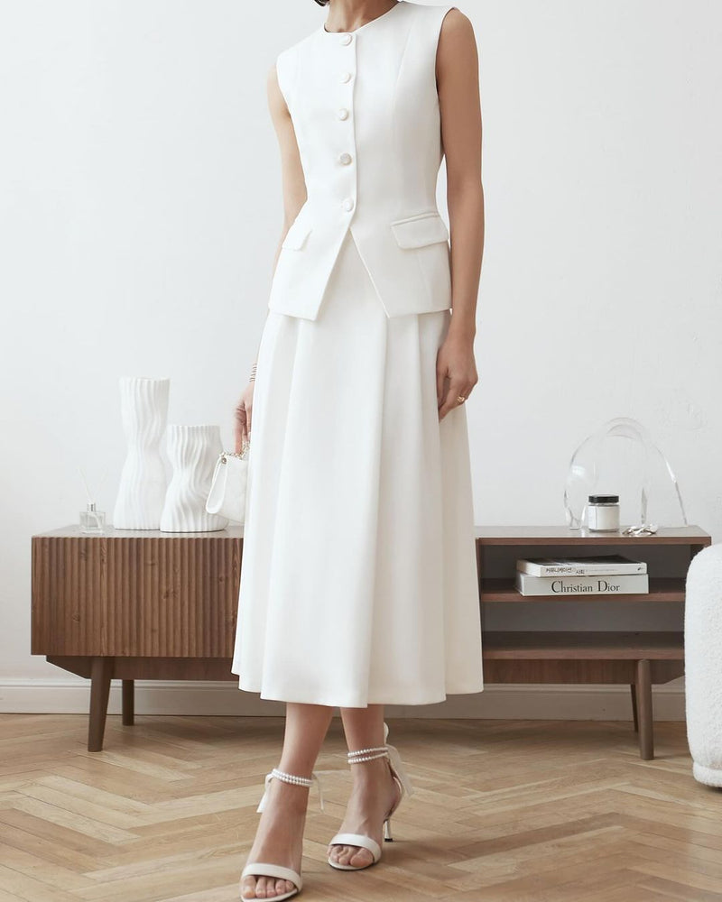 Well Tailored Garment with a Graceful Silhouette