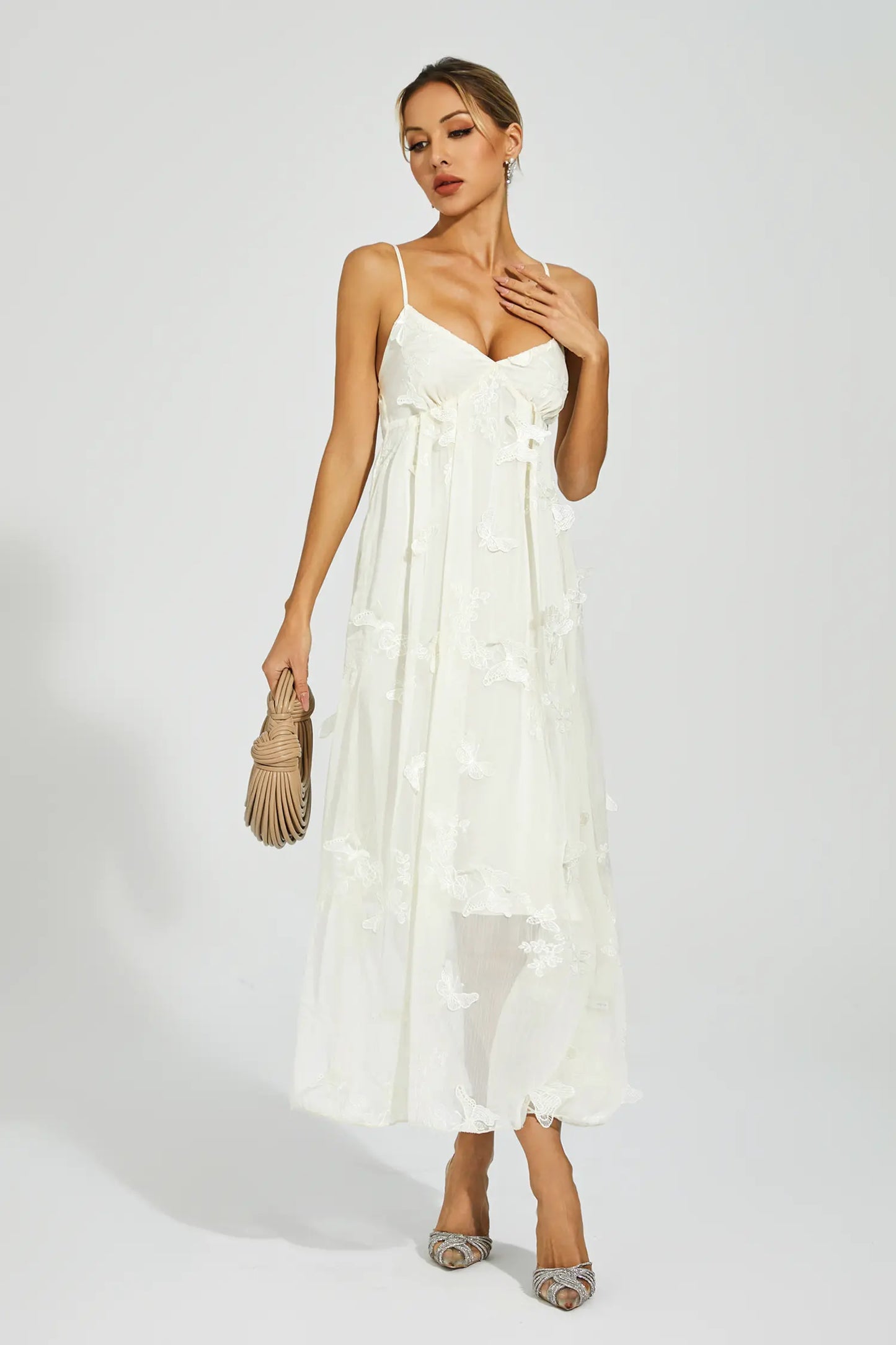 Gracefully Styled Dress for Any Occasion