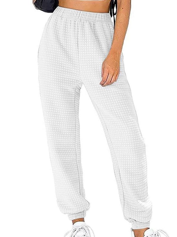Effortlessly Elegant Pants with a Timeless Design